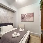 Chic Agia Sofia Metro - Incitybnb Apartamento Tessalónica