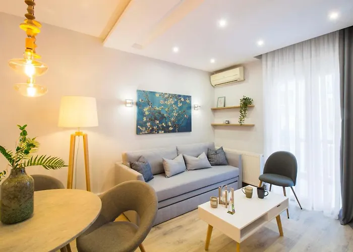 Appartement Chic Agia Sofia Metro - Incitybnb Thessalonique