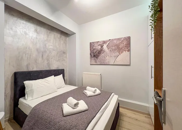 Chic Agia Sofia Metro - Incitybnb Apartmán Soluň
